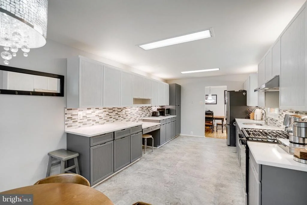 Photo of 5101 AMPTHILL DRIVE