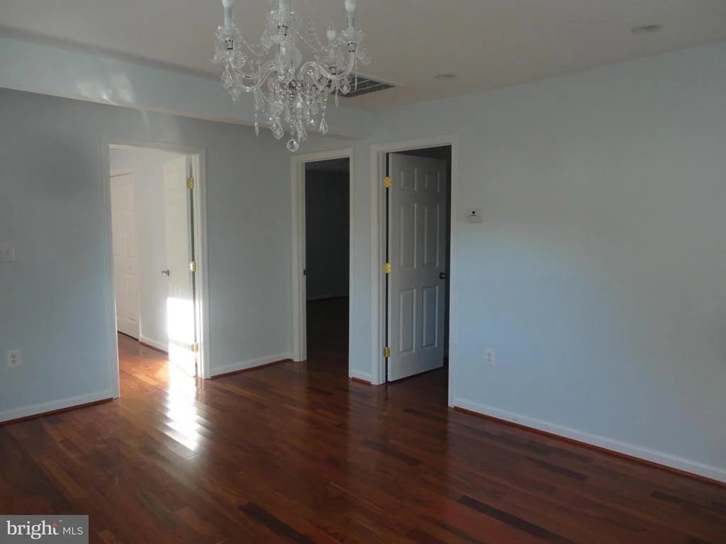 Photo of 6101 MAIN STREET