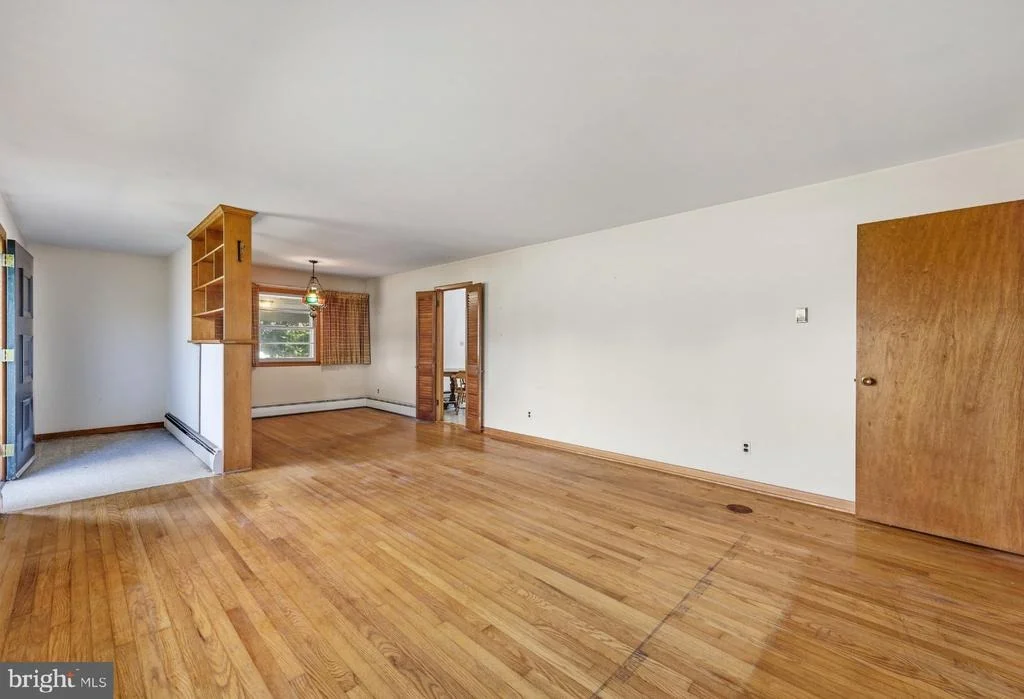 Photo of 4891 IDLEWILDE ROAD