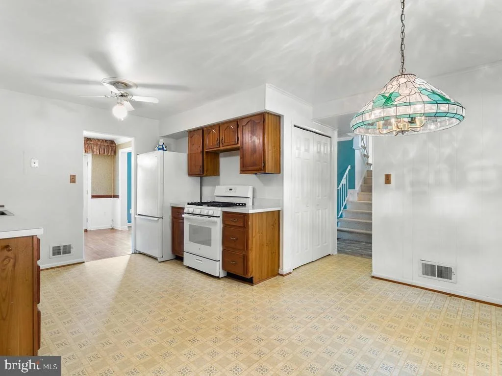 Photo of 19509 DUBARRY DRIVE