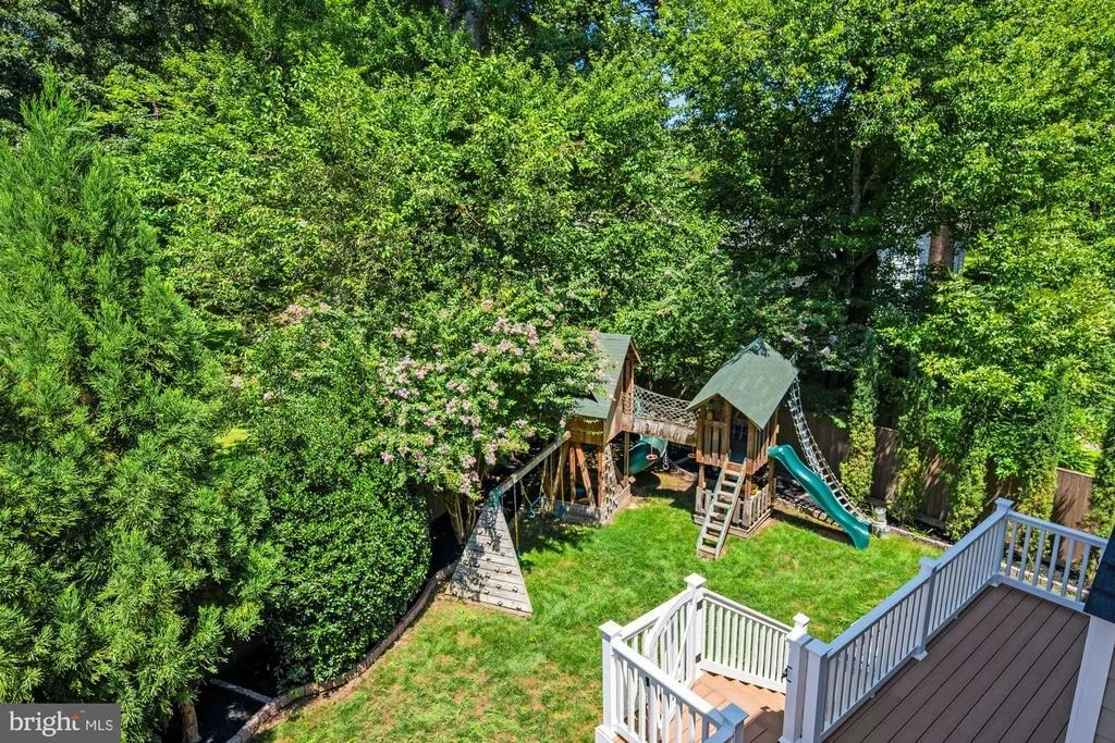 Photo of 8404 STONEWALL DRIVE