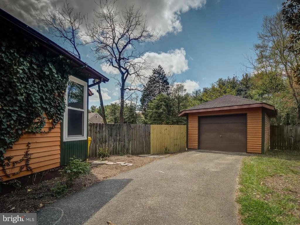 Photo of 370 WILETT DRIVE