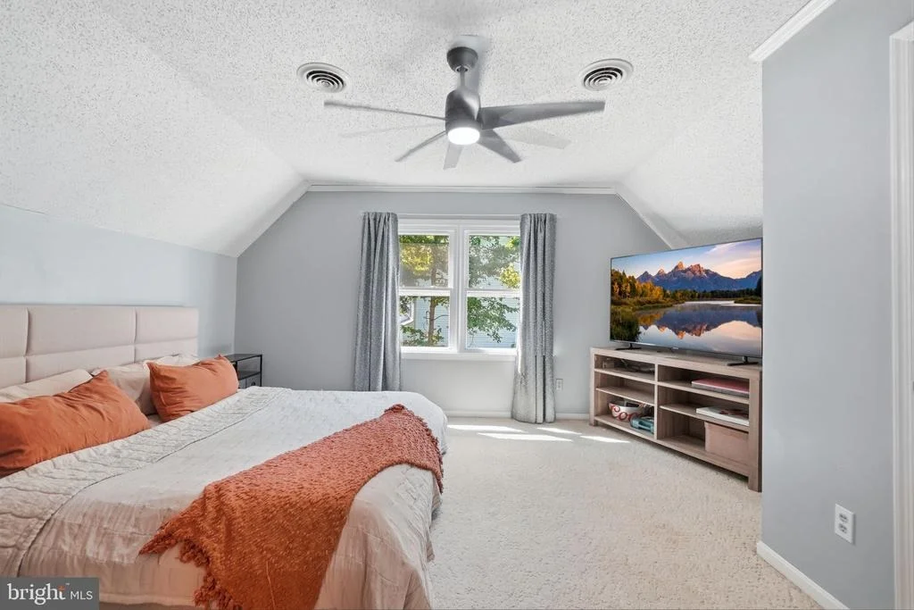 Photo of 912 BUCKINGHAM DRIVE