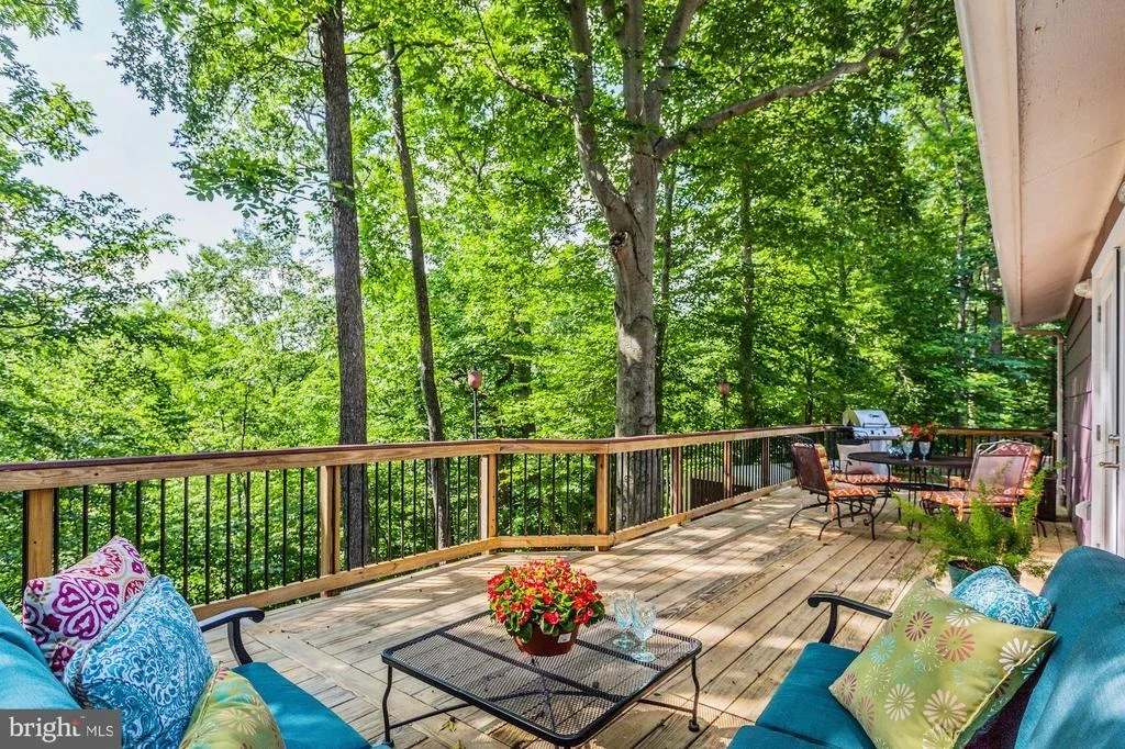 Photo of 7104 HADLOW COURT