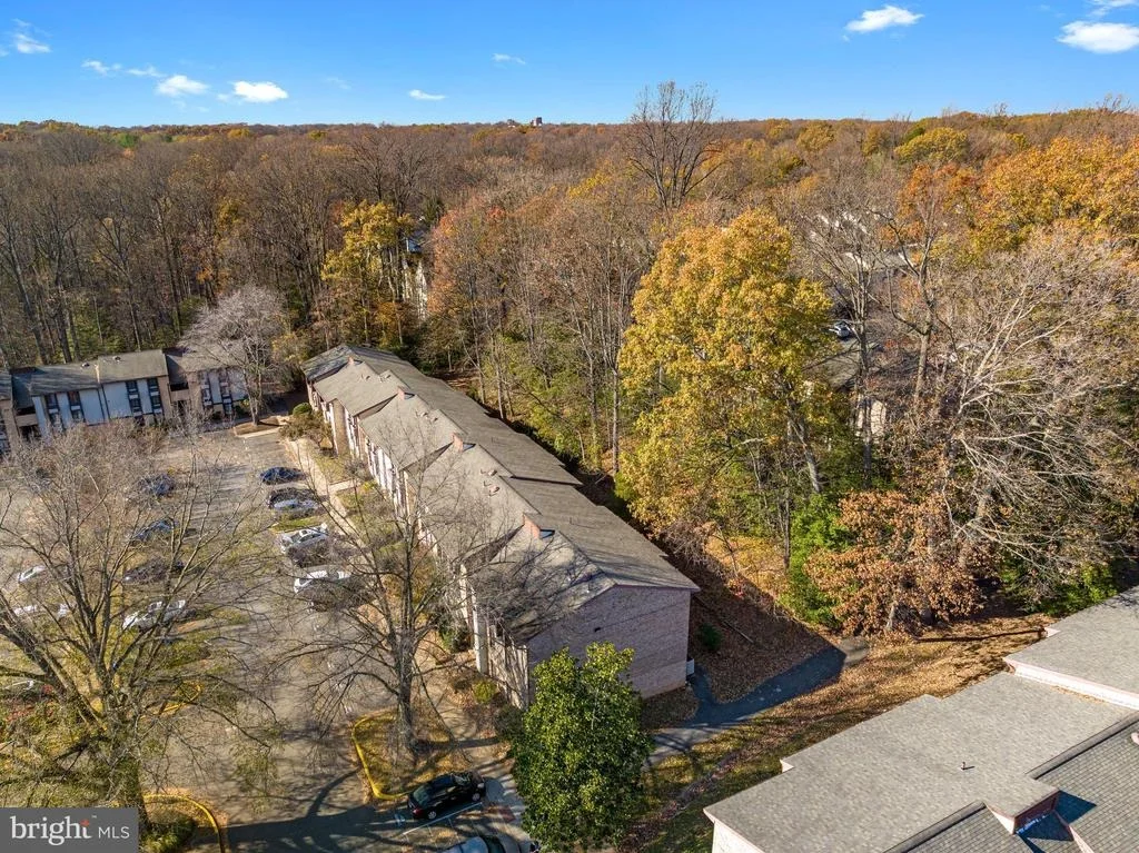 Photo of Unit 901B at 11650 STONEVIEW SQUARE
