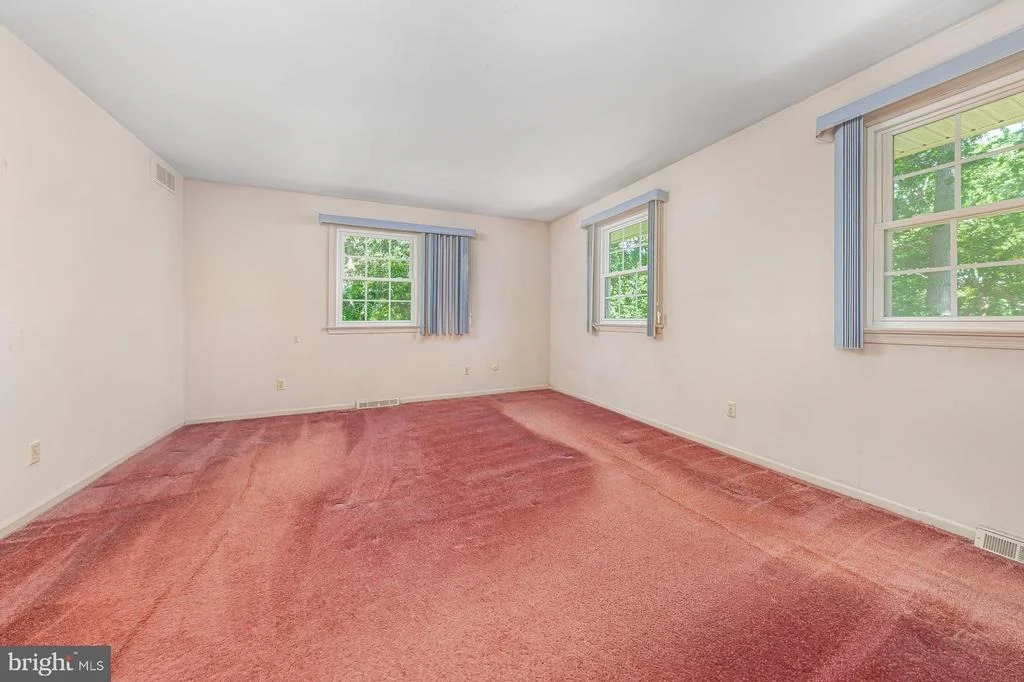 Photo of 73 COLONIAL TERR