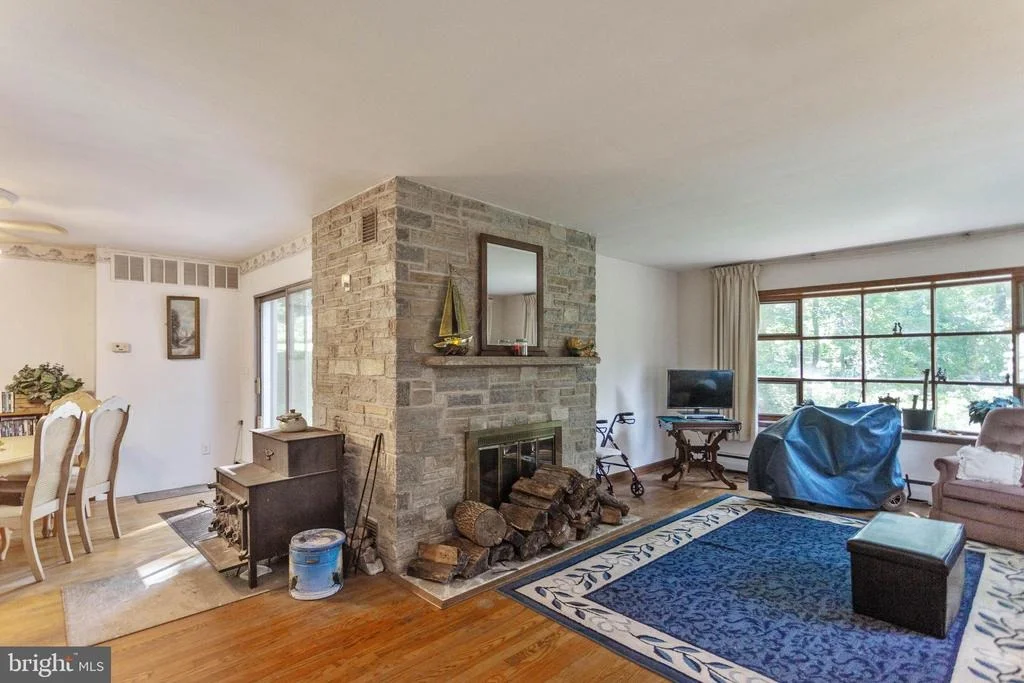 Photo of 7010 LANCASTER ROAD