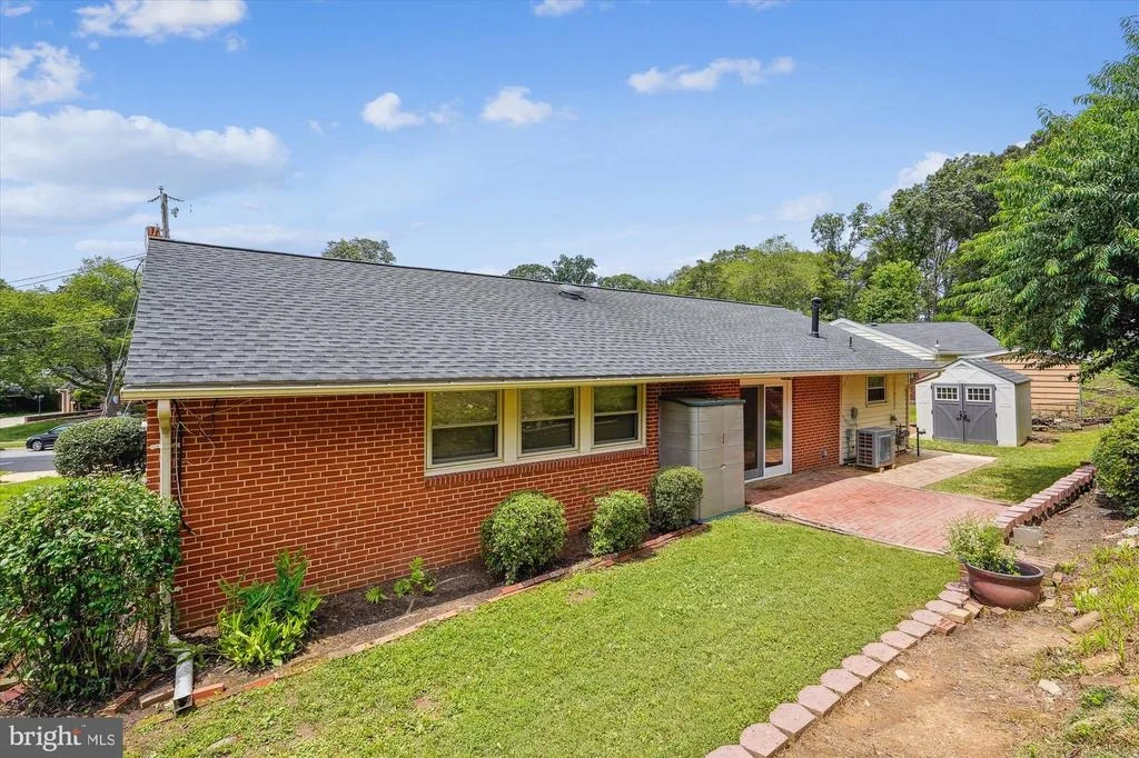 Photo of 5309 JUXON PLACE