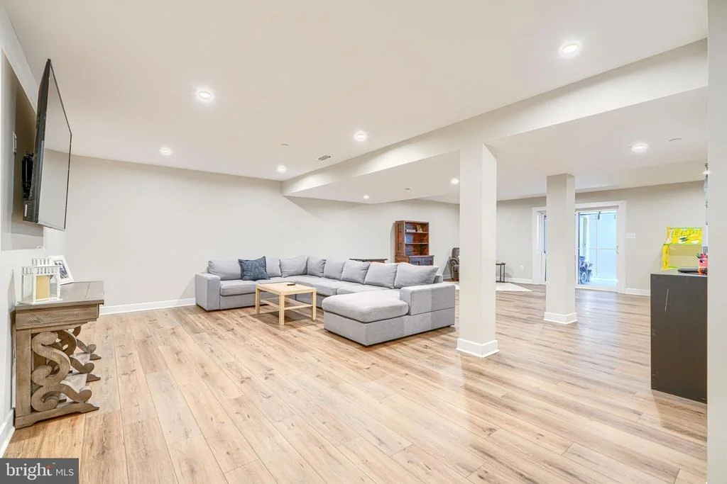 Photo of 2553 HANOVER PIKE