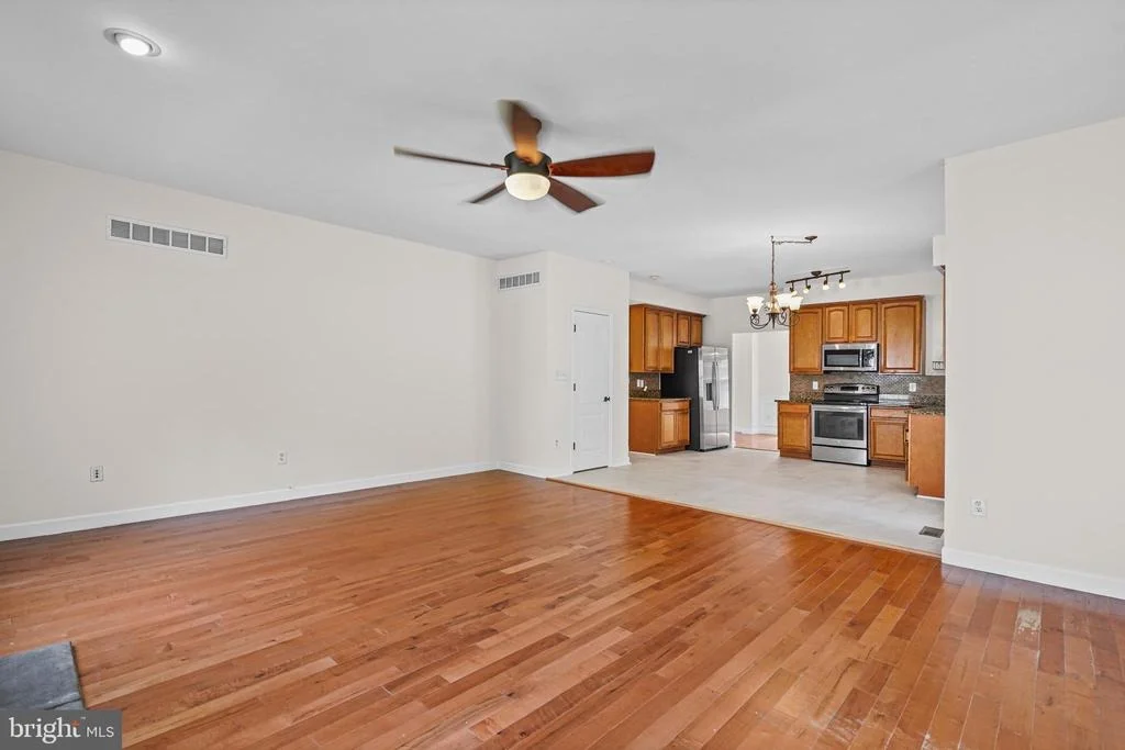 Photo of 5082 SPRINGHOUSE CIRCLE