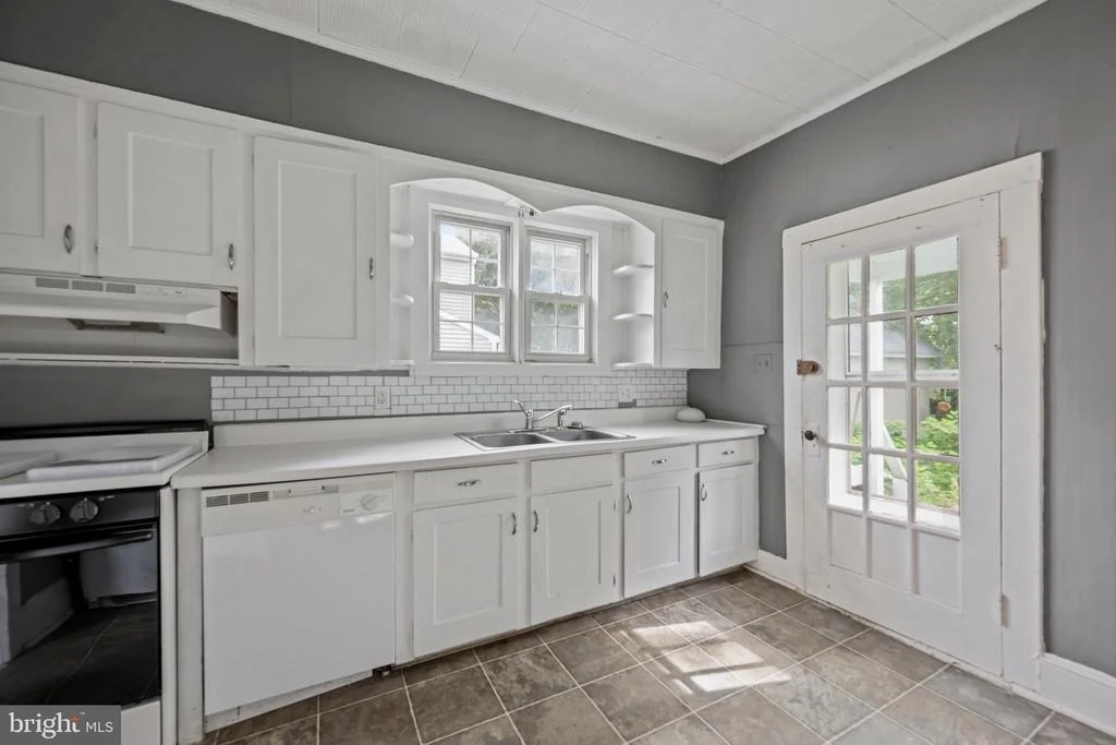 Photo of 305 WALNUT STREET
