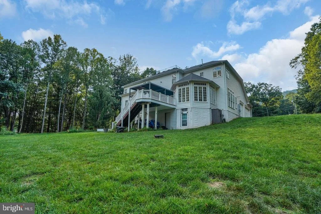 Photo of 2299 MOUNTAIN ROAD