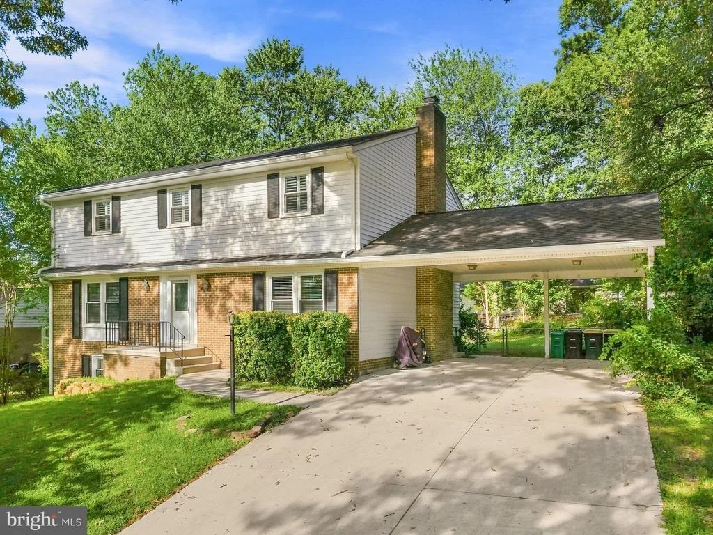 Photo of 6640 PARK HALL DRIVE