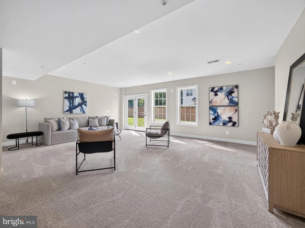 Photo of 3032 MOORE LANE