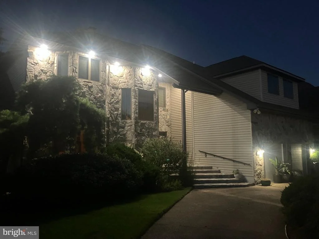 Photo of 23 HARLAN TRACE