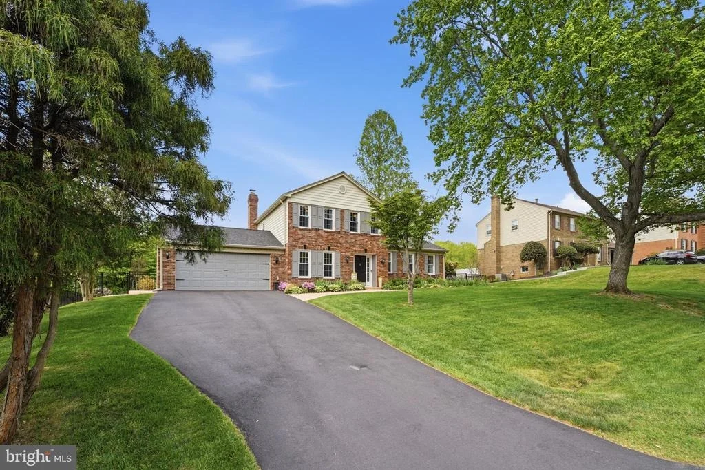 Photo of 15108 CENTERGATE DRIVE