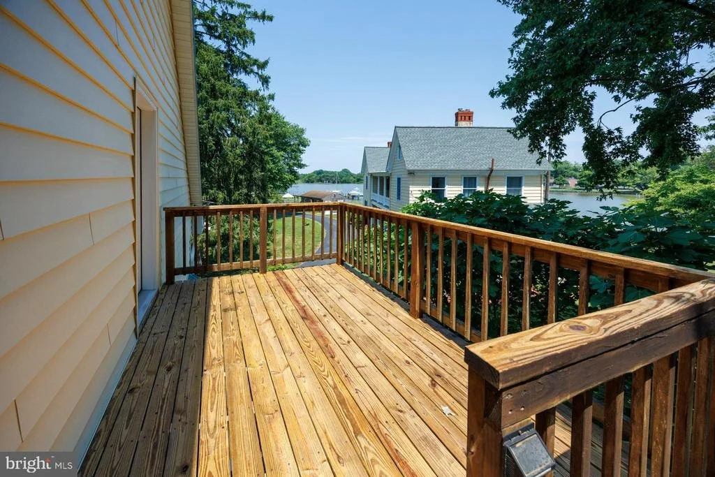 Photo of 2208 HORNS POINT ROAD