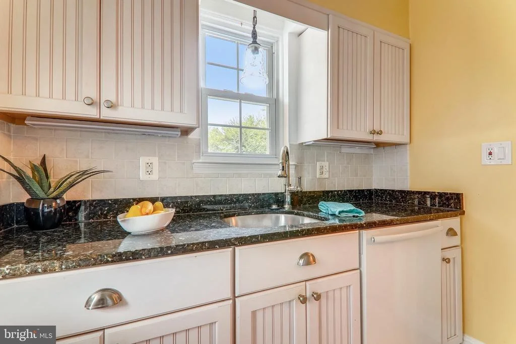 Photo of 8605 SPRINGVALE ROAD