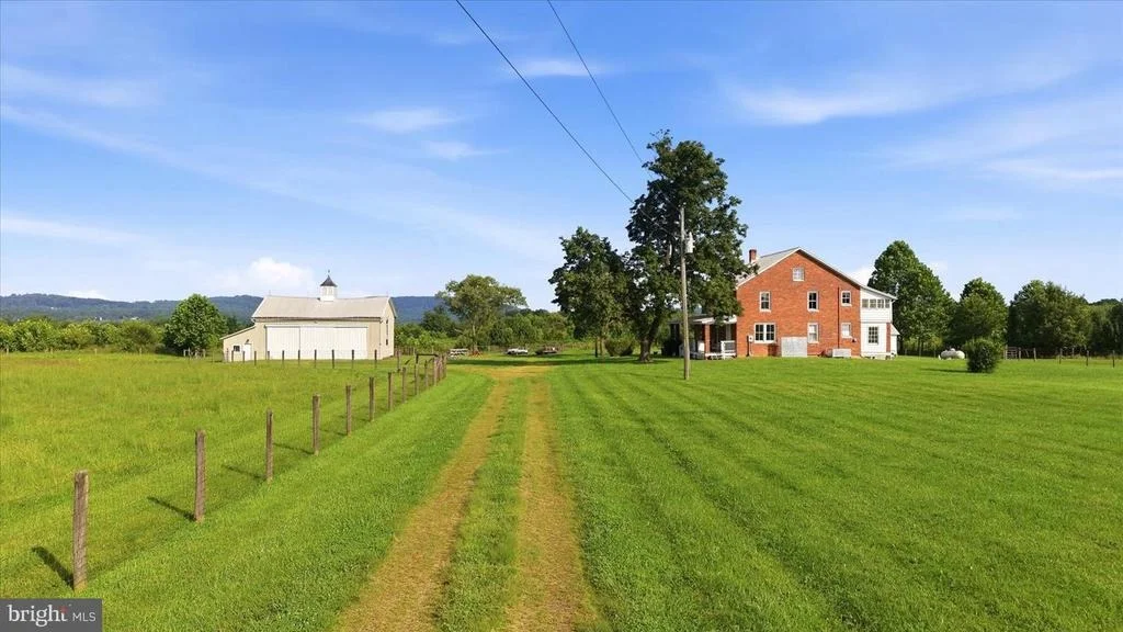 Photo of 43086 LUCKETTS ROAD