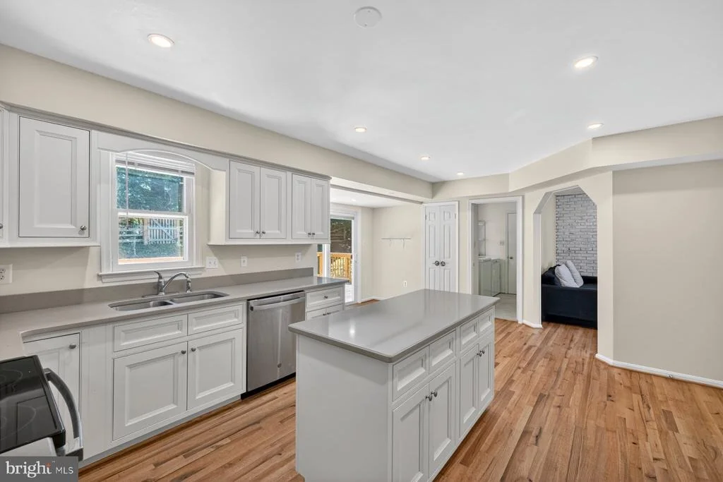 Photo of 15001 NOTLEY ROAD