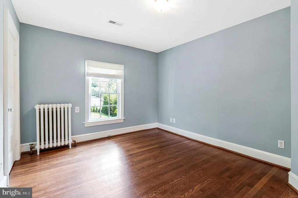 Photo of 4701 RIVER ROAD