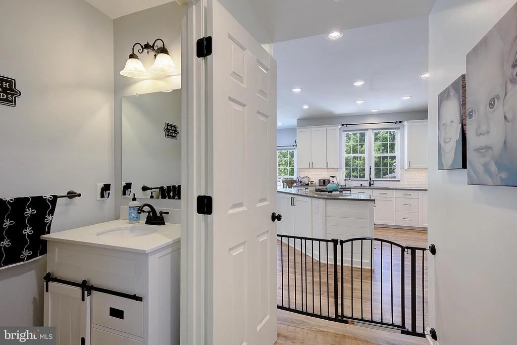 Photo of 2424 VALLEY BROOK LANE