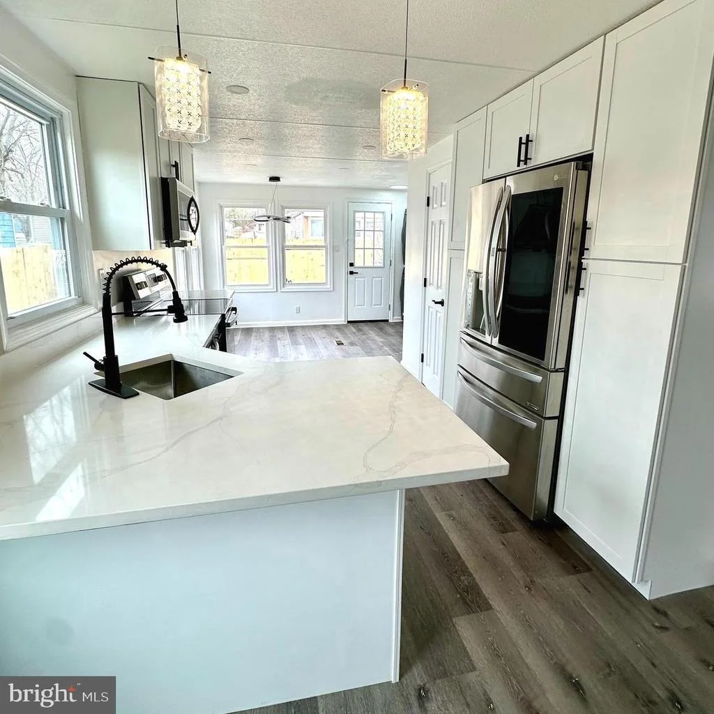 Photo of 606 RED OAK DRIVE