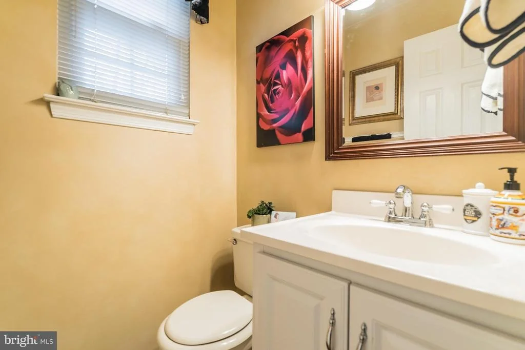Photo of 8924 ROUNDLEAF WAY