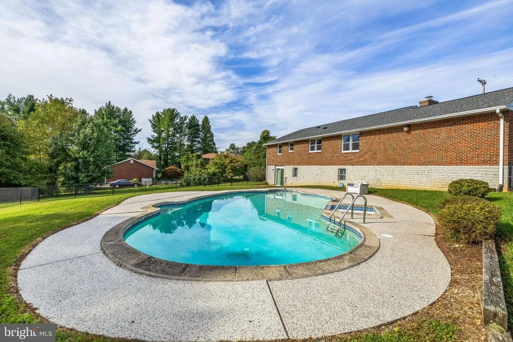 Photo of 12721 MANOR ROAD