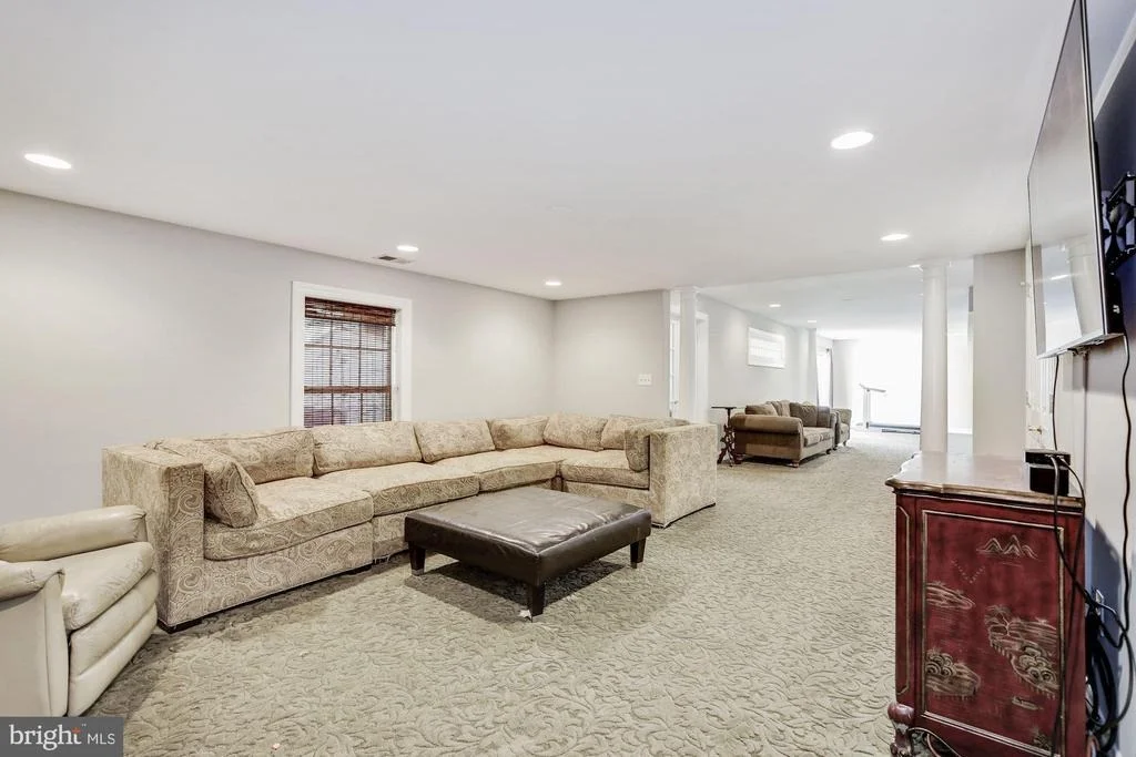 Photo of 4834 BROOM DRIVE