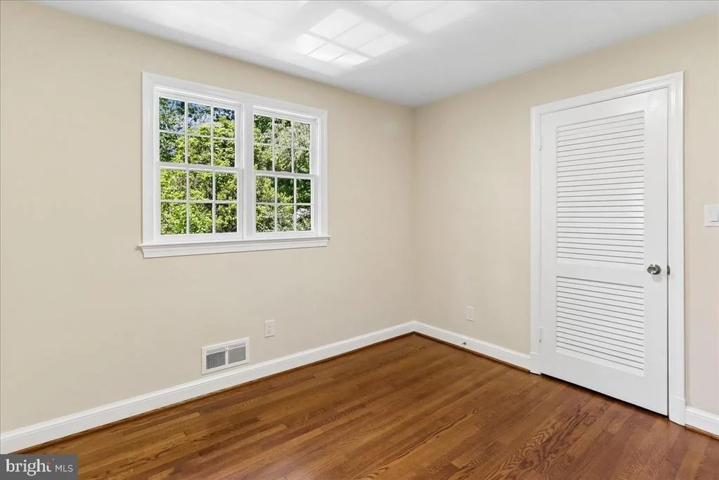 Photo of 12811 LACY DRIVE