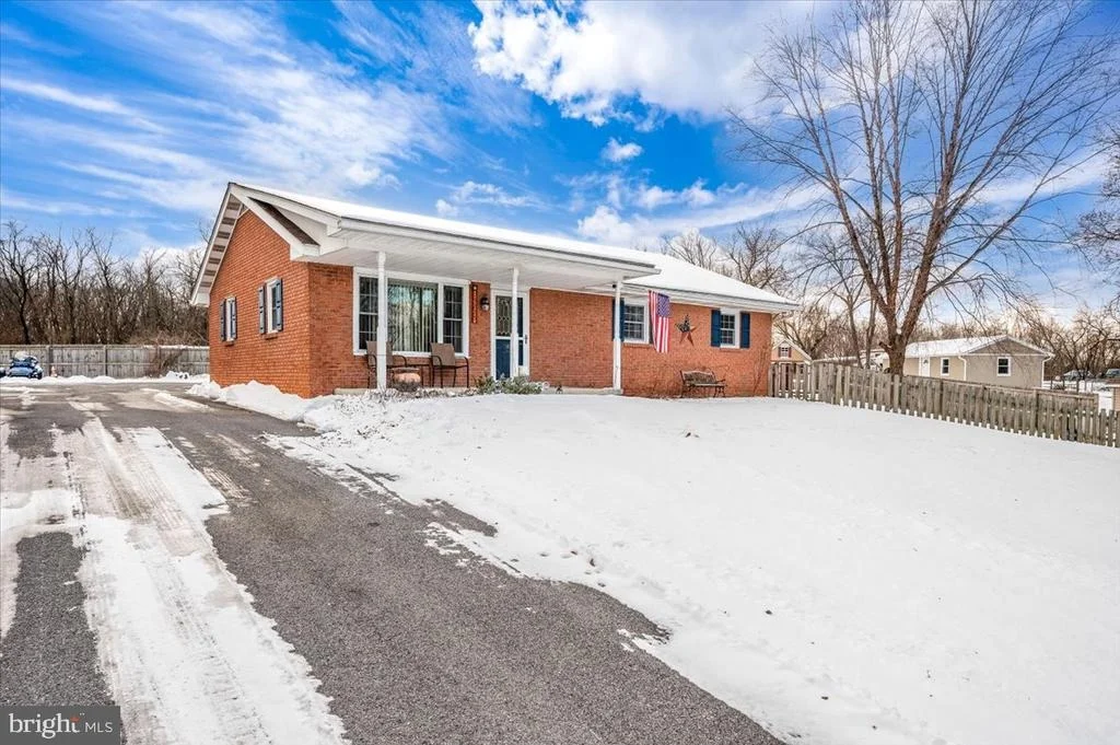 Photo of 15225 CLEAR SPRING ROAD