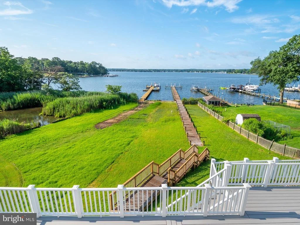 Photo of 327 STEEDMAN POINT ROAD