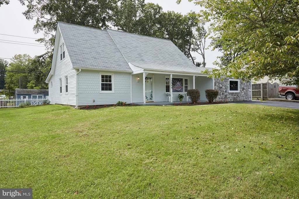 Photo of 12809 CHERRYWOOD LANE