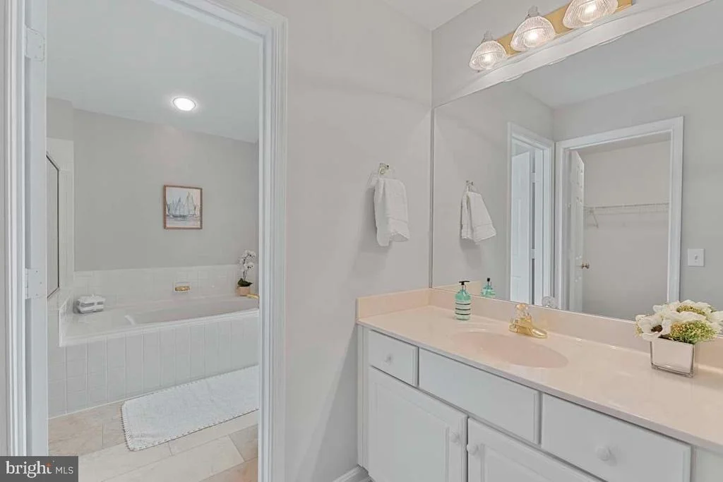 Photo of 15015 HUNTER MOUNTAIN LANE