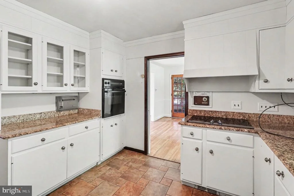 Photo of 1202 HILLSIDE BOULEVARD
