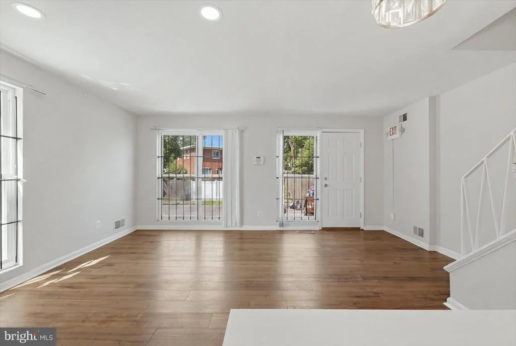 Photo of 3018 SAINT CLAIR DRIVE