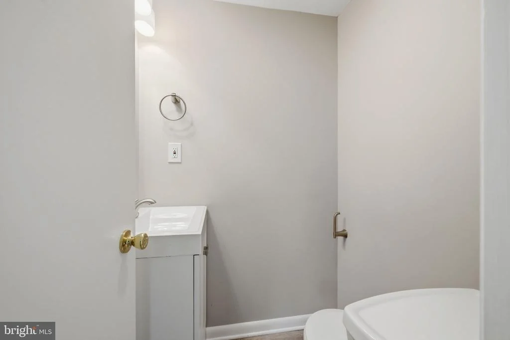Photo of 1429 LONGHILL DRIVE