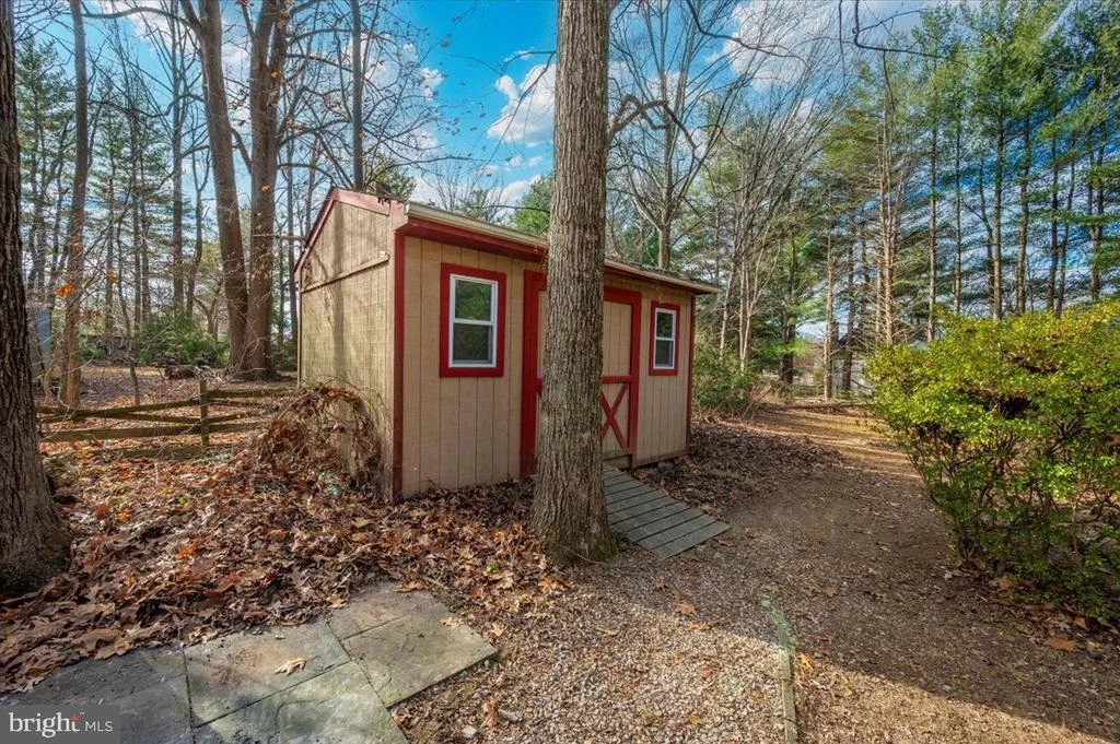 Photo of 9214 WARFIELD ROAD
