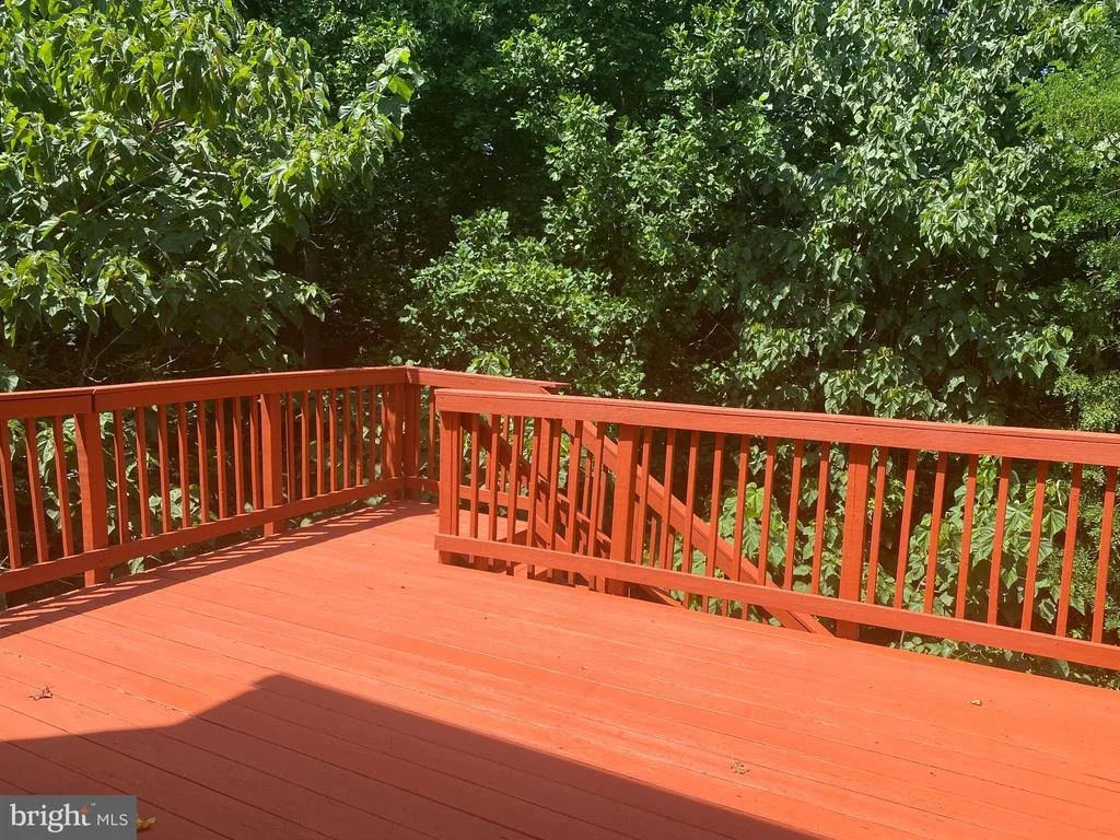 Photo of 5442 SIR DOUGLAS DRIVE