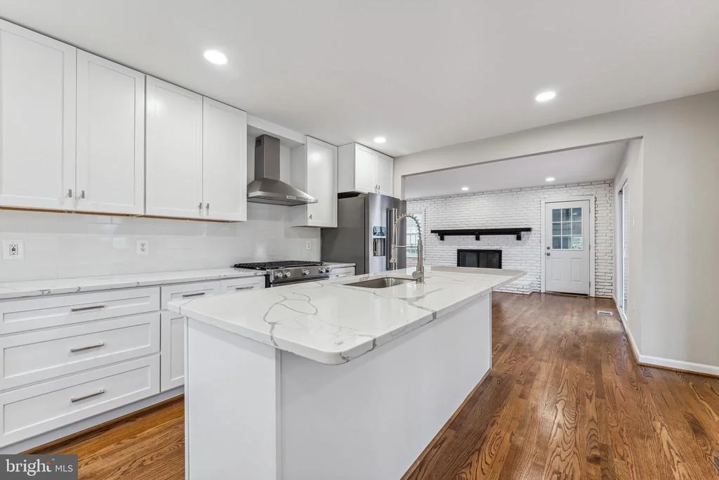 Photo of 3912 KING ARTHUR ROAD