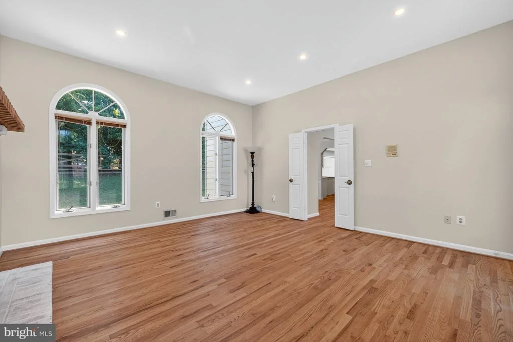 Photo of 15001 NOTLEY ROAD