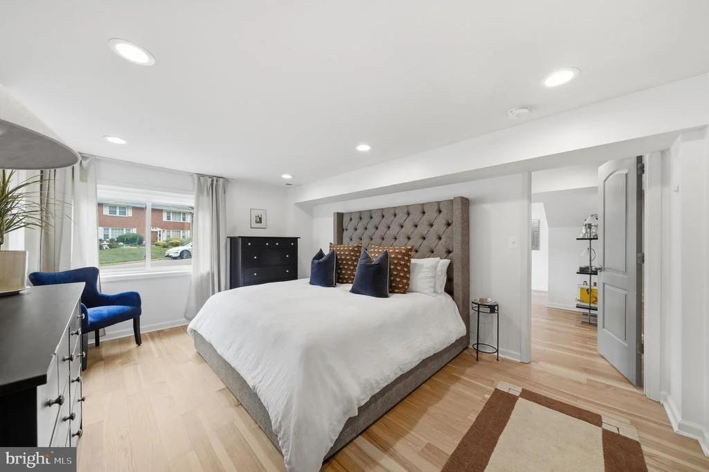 Photo of 6410 BUSHEY DRIVE