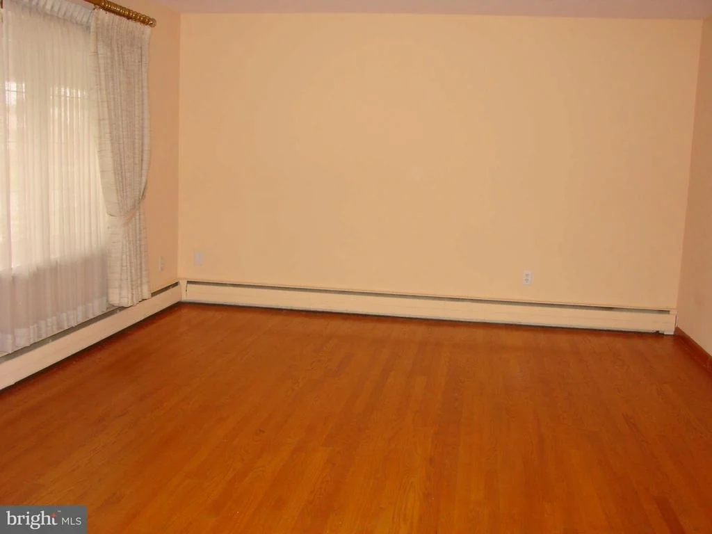 Photo of 210 WYNGATE DRIVE