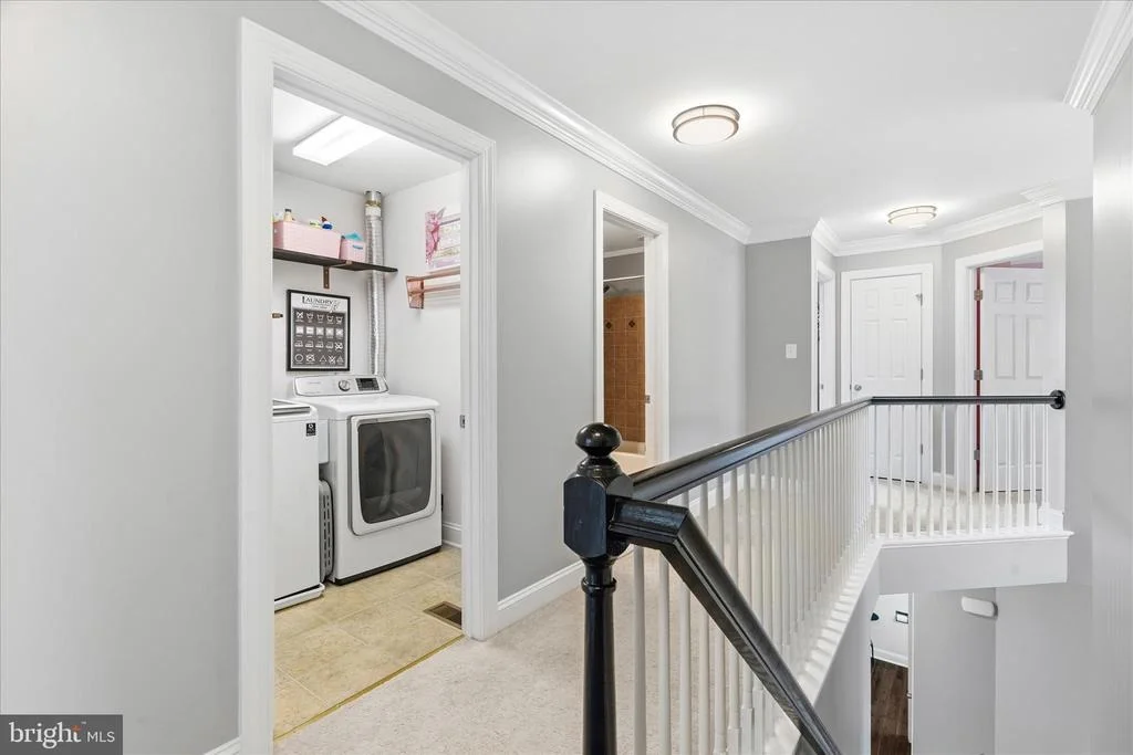Photo of 2258 W. GREENLEAF DRIVE