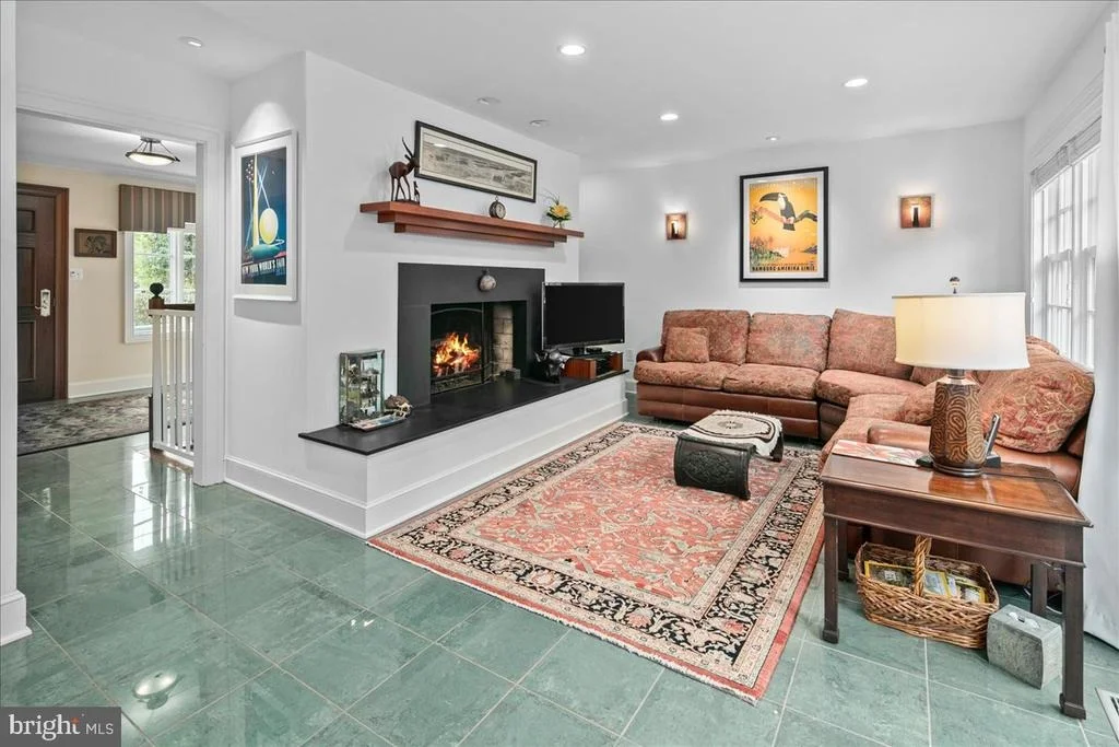 Photo of 9352 MOUNT VERNON CIRCLE