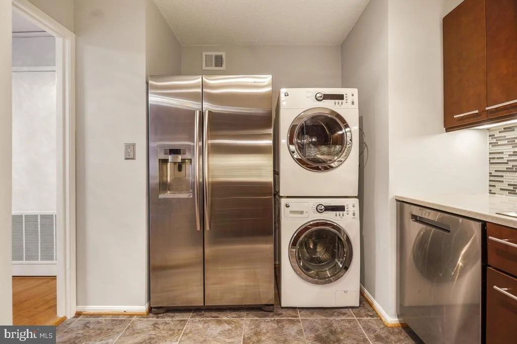 Photo of Unit 1503 at 5902 MOUNT EAGLE DRIVE