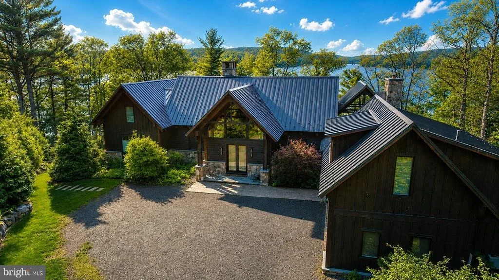 Photo of 218 SMITH POINTE ROAD