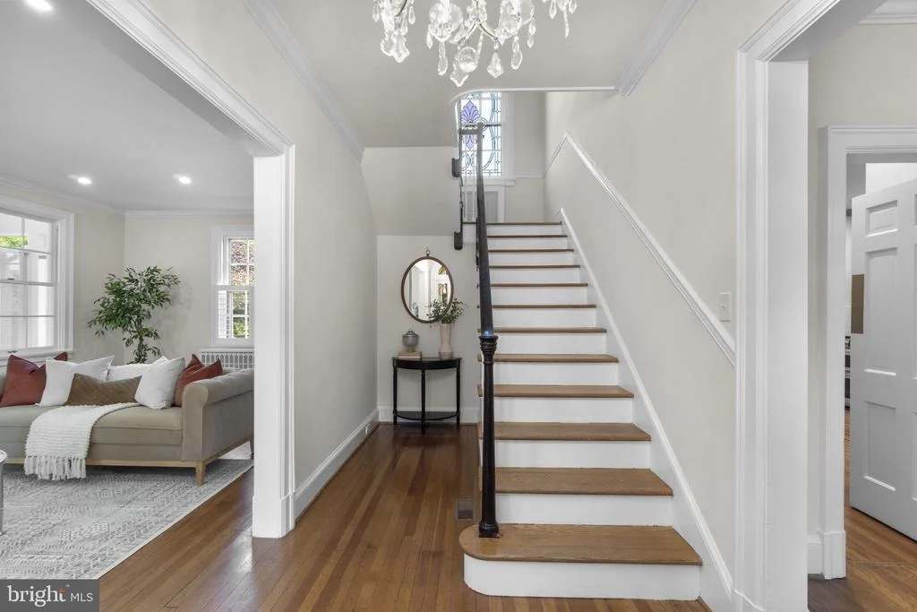Photo of 305 COLLEGE PLACE