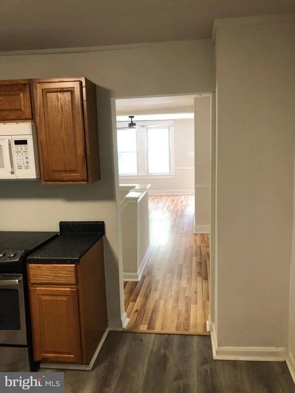 Photo of 516 MENTOR AVENUE